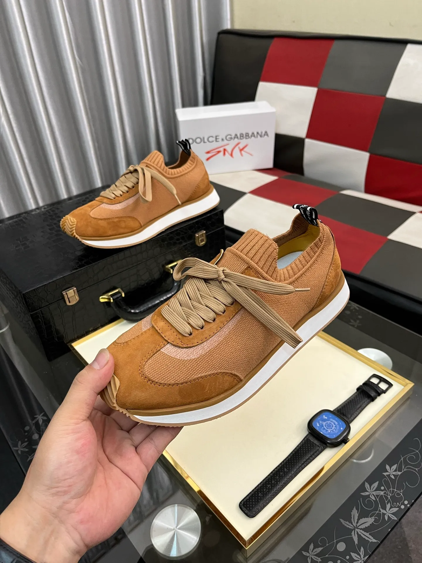 Men's Men's Shoes💰420⌚️⌚️••Dolce&Gabbana••DG✔️High-end men's sports and casual shoes. Original goods from top counters. Original imported cowhide, multi-material splicing design ➕Imported cowhide lining, cowhide feet ➕Original TPR elastic outsole. Size: 36-46🔟Colors available